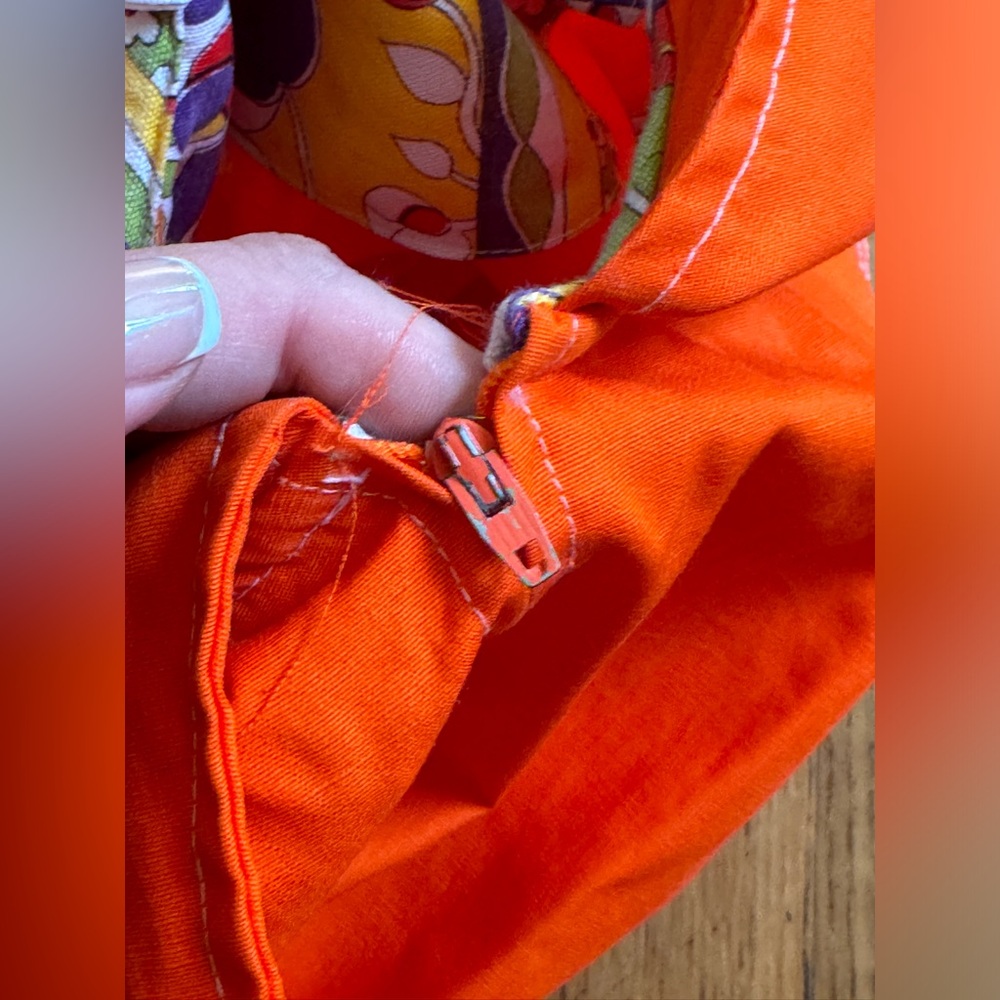 70s Vintage Bright Orange Front Zip House Dress - Picture 5 of 9
